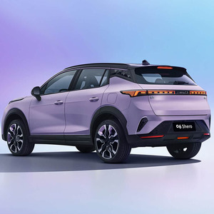 Oferta Especial y Precio Competitivo LYNK & Co 06, Vehículo de Nueva Energía, 5 Puertas, 5 Asientos, SUV Compacto, Tracción Delantera, 126 km de Autonomía - Product Image 4