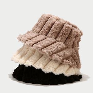 Chapeaux Bob en Fausse Fourrure Peluche Chaude d'Extérieur Style Rétro Rayé Design Japonais pour Automne Hiver - Product Image 1