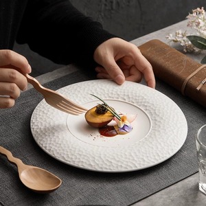 Plato de <span class=keywords><strong>cena</strong></span> de lujo creativo en blanco y negro de porcelana de estilo francés, juegos de <span class=keywords><strong>CENA</strong></span> DE China para restaurante, plato plano de vajilla - Product Image 2