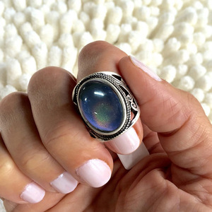 Anello Vintage Ovale in Resina per Donne, Stile Antico Chic, Gioiello Minimalista alla Moda, Idea Regalo - Product Image 1
