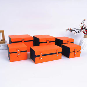 Set di 4 Tazze da Tè in Pelle PU con Confezione Vuota Premium e Scatola Regalo Organizzatore - Product Image 4