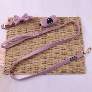 Nuevo arnés de terciopelo de moda para perros, herrajes de Metal personalizados duraderos de alta calidad, conjunto de Correa y arnés para <span class=keywords><strong>collar</strong></span> de perro mascota - Product Image 2