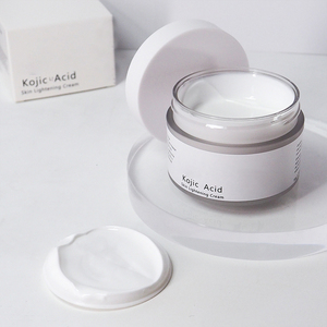 Crème éclaircissante pour le visage à l'acide kojique OEM ODM, améliore les taches ternes, unifie le teint, restaure un teint sain et éclatant, soin du visage quotidien - Product Image 4