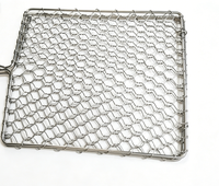 Panier de barbecue carré pliable portable en acier inoxydable soudé, filet de cuisson en maille métallique à long manche pour poisson