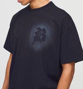 Conjunto de Camiseta y Pantalones Cortos Negros Oversize con Apliques, Estilo Streetwear Personalizado, 100% Algodón, Corte Regular - Product Image 5