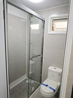 Structure de conteneur moderne de luxe en forme de pomme, portable et préfabriquée, pour maison, villa, appartement, de 10 à 40 pieds, personnalisable