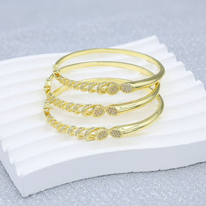 Di alta qualità 18K oro placcato in ottone zircone disegno geometrico braccialetto per le signore impermeabile nuovo stile di moda europa stati uniti - Product Image 4