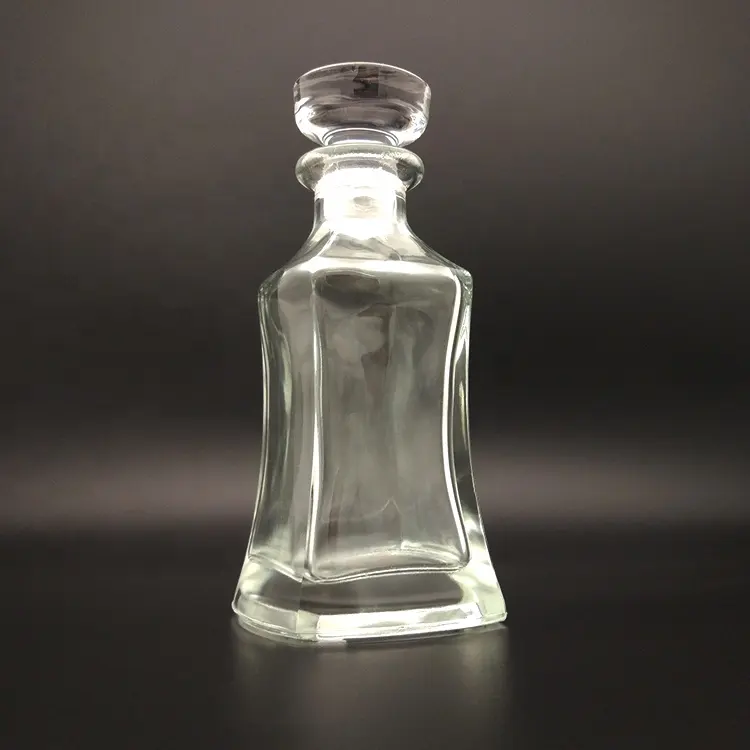 Toptan popüler kare şekli 150ml şeffaf cam şişe toplu parfüm ve oud yağı mağaza satış