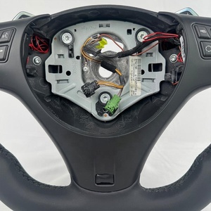 Volant chauffant en cuir pleine fleur avec vibration pour BMW Série E (E90, E60, E46, E92, M3, E87, E39, X5, E70, X6, E71, E82, E93, E36, E91, 7) - Product Image 3