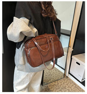 Gran oferta 2025, bolso brillante burdeos, adorno de hardware de moda, bandolera de hombro versátil para mujer - Product Image 6