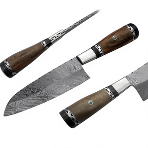 Couteau de Chef Professionnel en Acier Damas Fait Main avec Manche en Bois – Outil de Cuisine pour Restaurant – Fournisseur en Gros - Product Image 1