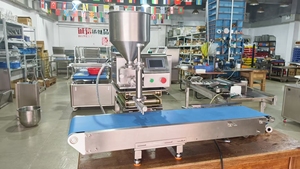 Máquina automática de llenado cuantitativo con cinta transportadora, equipo comercial para llenar crema, pasta, mermelada y diversas salsas espesas. - Product Image 4