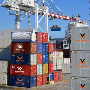 Acquista immagini di container usati