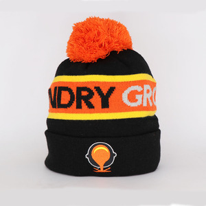 Gorro de Invierno con Borlas y Rayas Jacquard para Marca Corporativa, Ideal para Uniformes Industriales y Ropa de Trabajo - Product Image 3