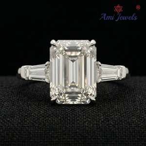 Elegante Anillo de Compromiso de Platino con Diamantes para Mujer, Joyería Fina de Lujo, Regalo con Detalles de Diseño Moderno y Minimalista - Product Image 1
