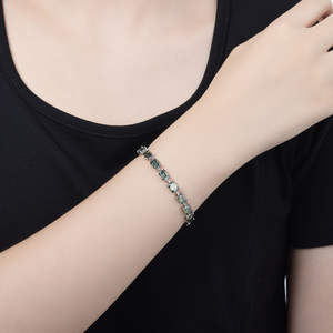 กำไลเทนนิสแฟชั่นหรูหราสำหรับผู้หญิง ปรับขนาดได้ ประดับมอสซาไนต์สีเขียวทรงเหลี่ยมมรกต ระยิบระยับ สวยงาม - Product Image 3