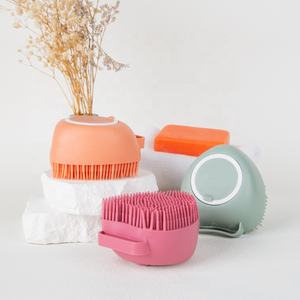 格洛韦热卖Oem <span class=keywords><strong>2</strong></span>合1 TPR硅选项洗发水分配器按摩刷宠物美容刷硅胶身体沐浴刷 - Product Image 1