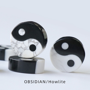 Collar de cristal al por mayor, negro y blanco, TaiChi YinYang, Howlite, Obsidiana, grabados redondos de <span class=keywords><strong>Bagua</strong></span> para el equilibrio, regalo - Product Image 1