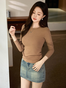 高品质柔软亲肤女式圆领罗纹长袖修身打底上衣 - Product Image 4