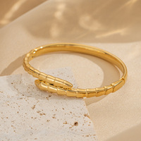 Brazalete de Lujo en Acero Inoxidable con Diamantes para Mujer, Brazalete Elegante de Alta Gama con Baño Electrolítico Resistente a la Decoloración