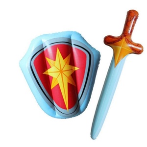 Épée et bouclier gonflables en PVC 45*32 CM, ensemble de cadeaux pour fête à thème chevalier, décorations pour fête pirate, accessoires de cosplay - Product Image 1