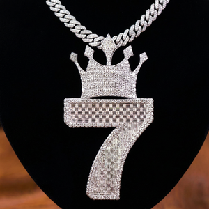 Colgante de Lujo con Número 7 y Corona, Estilo Hip Hop, con Circonitas Cúbicas, Collar con Colgante Brillante para Hombre, Joyería Personalizada - Product Image 1