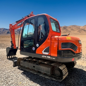 Excavadoras Coreanas de Segunda Mano Doosan DX75 DX75-9C DX75LC-9C de 7 y 7.5 Toneladas, Pequeñas, Hidráulicas, a Bajo Precio y con Pocas Horas de Uso - Product Image 1