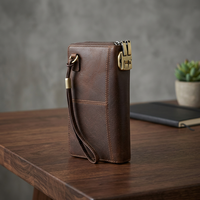 WRIZA Portefeuille en cuir marron avec bracelet de poignet, boucle sécurisée, finition texturée, durable, fin, élégant, accessoire pratique pour les voyages WRIZA