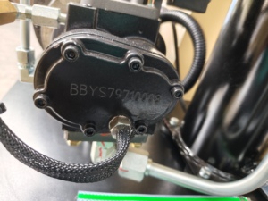 Compresor de Aire ZAKF para el Mercado Europeo, 5HP 3.7KW 230V IP55, Velocidad Fija, Integrado con Tanque de Aire, para la Industria de Procesamiento de Piedra - Product Image 5