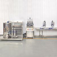 Ligne de production de parfums semi-automatique à 4 têtes pour le remplissage et le capsulage de flacons de parfum