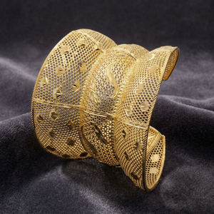 Vente en gros de Kadas et bracelets en or rempli 14K, 18K, 24K, Kadas traditionnels, Kadas tendance, Bracelets Kada en laiton doré. - Product Image 6