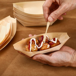 Plateau de service jetable en bois biodégradable pour sushis et sashimis, idéal pour la présentation de plats japonais – Vente en gros - Product Image 4
