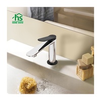 Robinet de salle de bain chromé à poignée unique Robinet d'évier monotrou à noyau en céramique avec tuyaux d'eau chaude et froide pour salle de bain