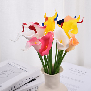 Lys Calla Artificiels en PU Multicolores Haute Simulation pour Décoration de Mariage et d'Intérieur - Product Image 3