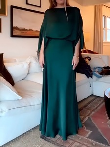 <span class=keywords><strong>Robe</strong></span> <span class=keywords><strong>de</strong></span> soirée <span class=keywords><strong>de</strong></span> luxe unie, <span class=keywords><strong>robe</strong></span> moulante sexy à découpe biais pour les fêtes, les mariages, les occasions spéciales, <span class=keywords><strong>robe</strong></span> maxi élégante en satin - Product Image 5