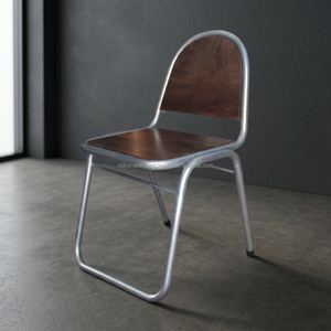 Chaise de salle à manger empilable en fer et bois, style industriel et vintage, pour hôtel, appartement, villa - Product Image 2