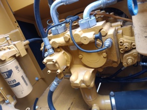 รถขุดตีนตะขาบรถขุดดินระบบไฮดรอลิก320c 320 20ton รถขุดมือสอง - Product Image 6