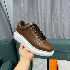 Alexander Refined - Zapatillas informales de cuero con suela de plataforma y cordones Mc. Ropa Casual para el Día a Día, Estilo Urbano, para Hombre y Mujer - Product Image 1