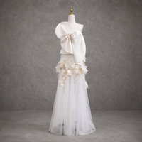 Robe de mariée sirène en satin, bustier, avec nœud surdimensionné, fleurs 3D, drapé sur les hanches, perles et tulle, sur mesure, vente en gros