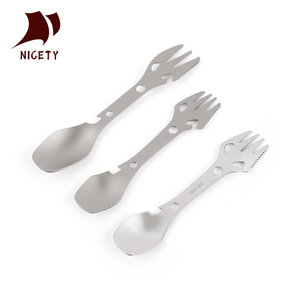 Vente chaude : Cuillère-fourchette multifonction 7-en-1 en acier inoxydable et titane, couteau, ouvre-bouteille, couverts de camping pour l'extérieur - Product Image 1