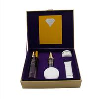 Boîte cadeau cosmétique artisanale avec fermeture magnétique, insert en mousse, finition mate, forme carrée, boîte d'expédition en papier couché, emballage plat
