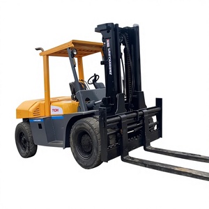 Chariot élévateur diesel TCM 70 de 7 tonnes de haute qualité, fabriqué au Japon, occasion, à vendre avec composants essentiels, mât bi-étages, tout-terrain - Product Image 1