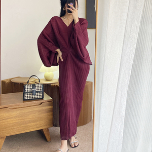เดรสแขนค้างคาวไซส์พิเศษเดรสยาวจีบคอวีทรงหลวมชุดราตรีดีไซน์แหวกแนว - Product Image 4