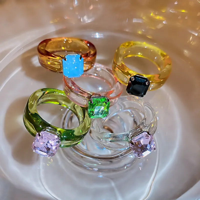 2021 Korea Hot Sale Personalized Design Color Acrylic Resin Rhinestone Gem Ring Female Cute Minimalist Jewelry
