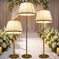 Lampadaire de style européen moderne avec abat-jour de style français, éclairage de couloir pour hôtels et décorations de scène de mariage, détachable
