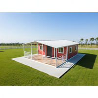 Maison conteneur pliable de 20 pieds à toit incliné, résistante aux intempéries, de style ferme, conçue sur mesure, cabane préfabriquée portable pour l'hébergement des travailleurs agricoles