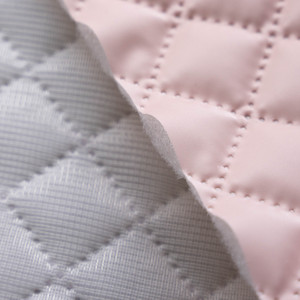Tissu en cuir PU Yiwu Xianke 1,5 mm 1,55 m, gaufré à carreaux diagonaux, pour revêtement de canapé - Product Image 4