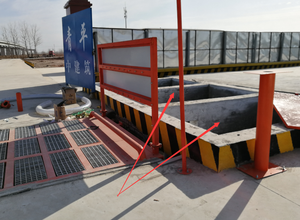 Máquina de lavado de camiones eléctrica a gran escala con espuma, de acero inoxidable, de enjuague rápido, para eliminación de barro en sitios de construcción, de uso pesado. - Product Image 2