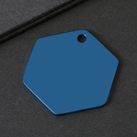 Ywyougang Pendentif hexagonal personnalisable double face en acier inoxydable, motif dessin animé vintage, porte-clés imprimé au laser, couleur personnalisée