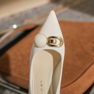 Chaussures de mariage élégantes pour femmes, à bout pointu, en cuir verni satiné noir, avec strass légers et à la mode, à lacets ou à enfiler, talons aiguilles - Product Image 6